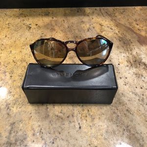 ❌SOLD❌Givenchy Aviator Sunglasses